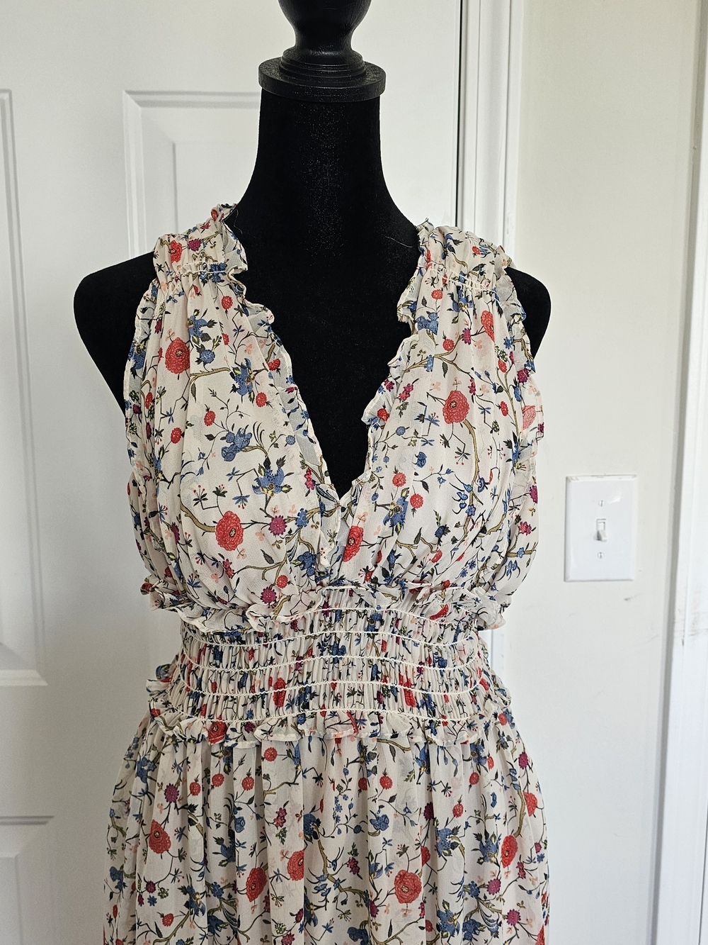 Max Studio Cream Floral Midi Dress with Red & Blue Blooms Size 2 Cottagecore{B26 - Picture 4 of 13